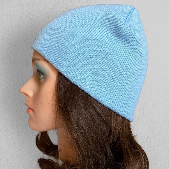 🦄 one Tree Hill Light Blue Beanie - Picture 2 of 12